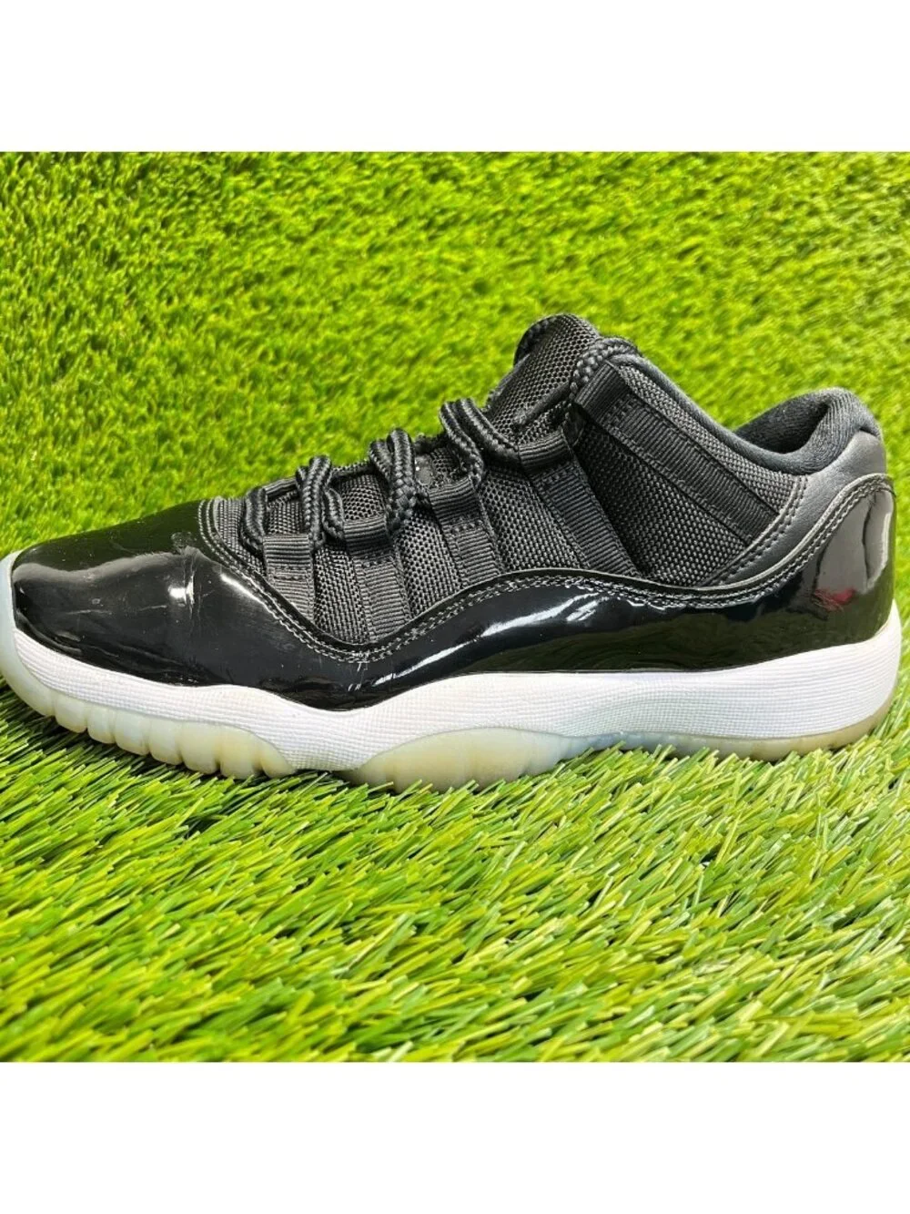 Nike Air Jordan 11 Retro Low Boys Size 5Y Black White Basketball Shoes Sneakers
